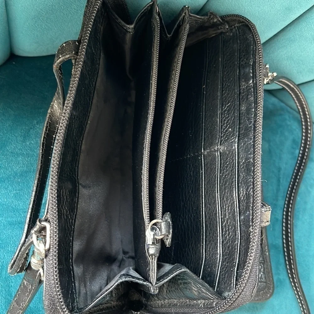 Brighton Vintage Leather Wallet/Wristlet w Crossbody Strap— multi compartments! - Picture 9 of 11